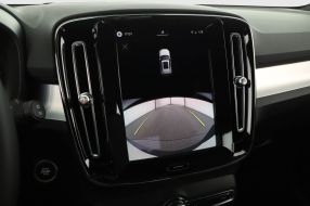 Volvo XC40 - 2026