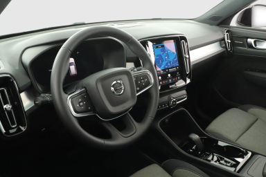 Volvo XC40 - 2026