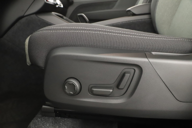 Volvo XC40 - 2026
