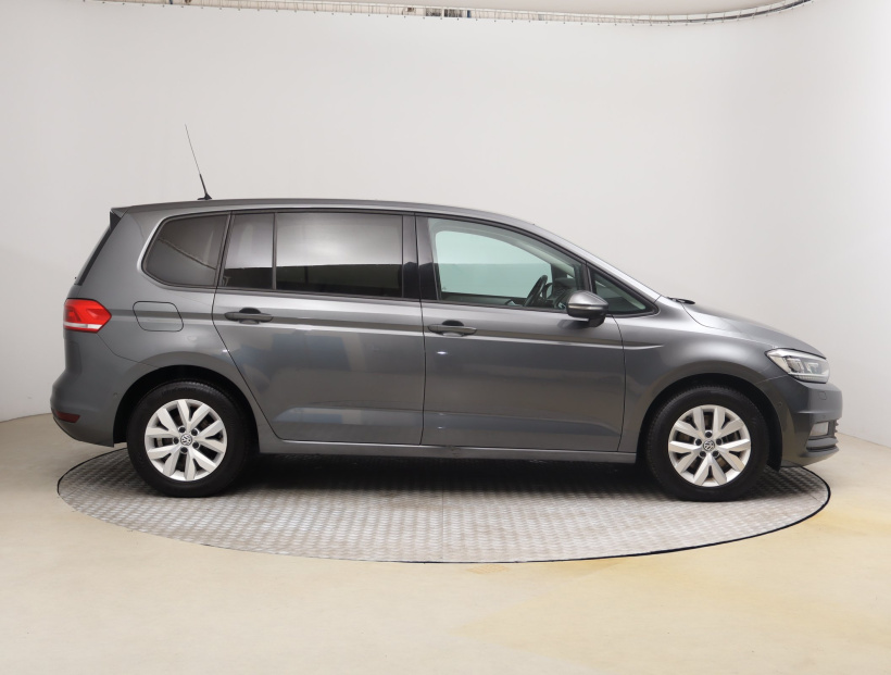 Volkswagen Touran, 2020