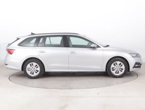 Škoda Octavia - 2023