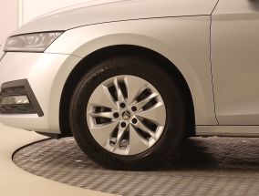 Škoda Octavia - 2023