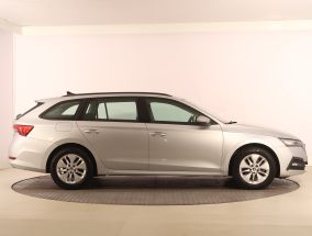Škoda Octavia - 2023