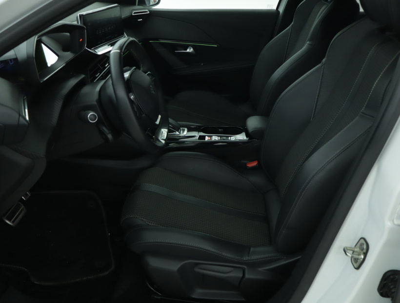 Peugeot e-208, 2021