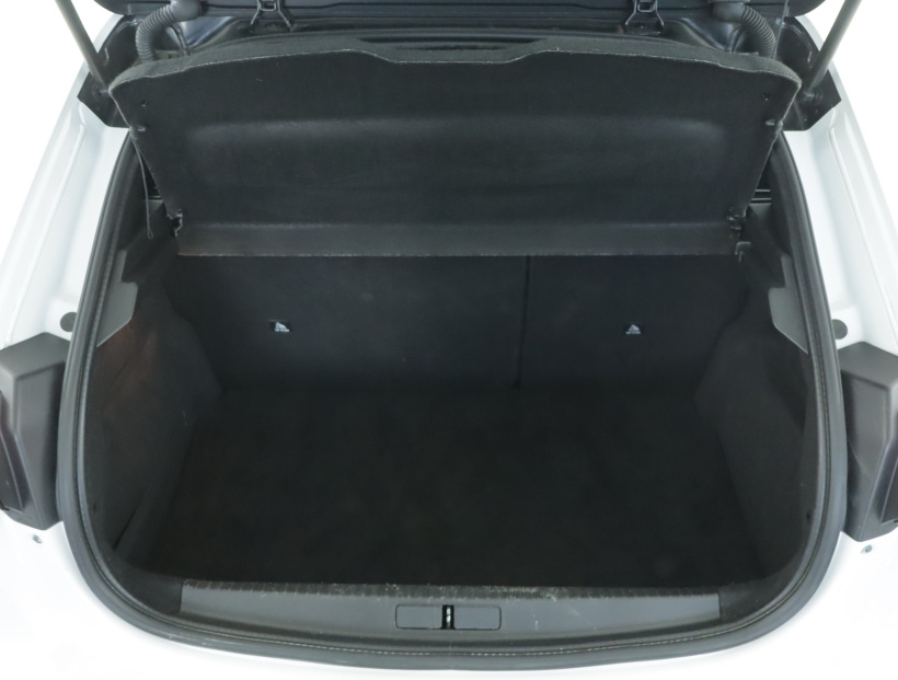 Peugeot e-208, 2021
