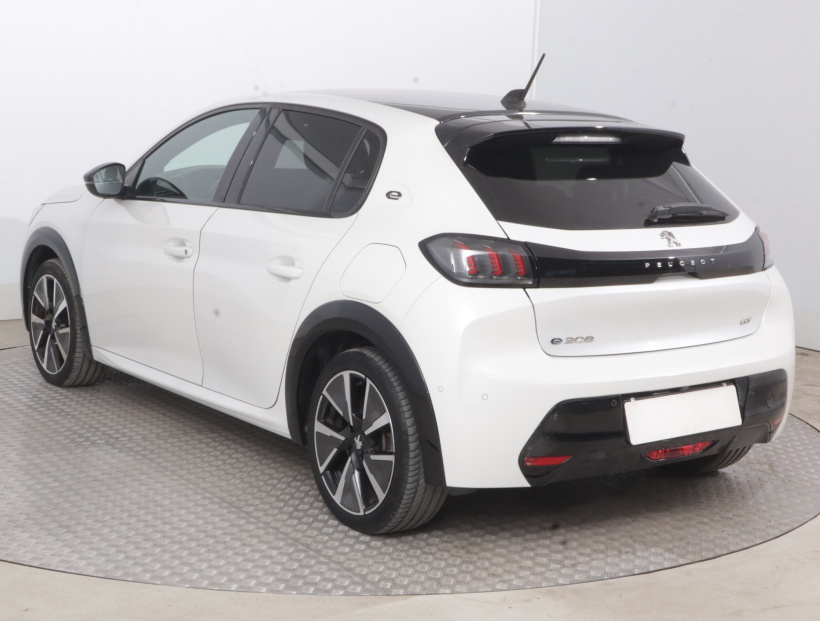 Peugeot e-208, 2021
