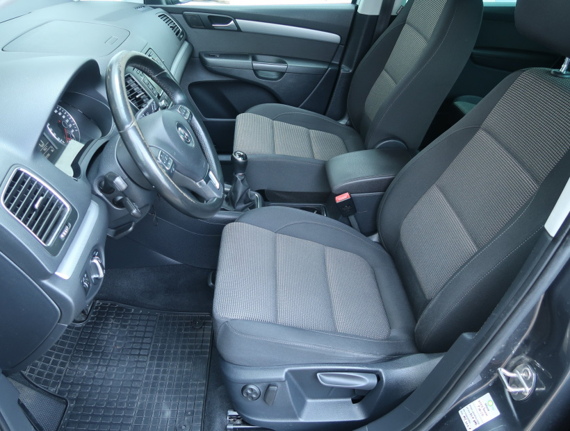 Volkswagen Sharan, 2014