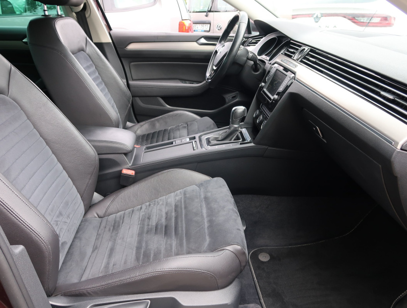 Volkswagen Passat, 2016