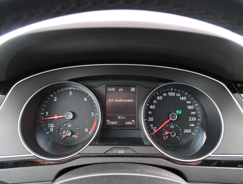 Volkswagen Passat, 2016