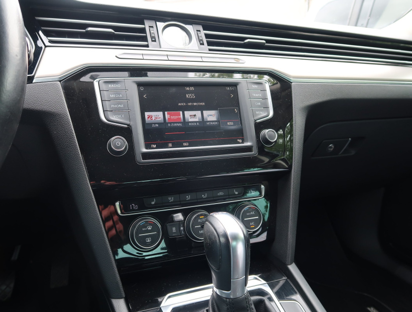 Volkswagen Passat, 2016