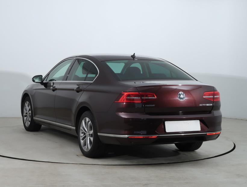 Volkswagen Passat, 2016