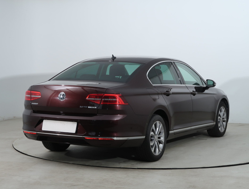 Volkswagen Passat, 2016