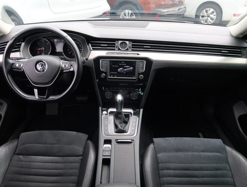 Volkswagen Passat, 2016