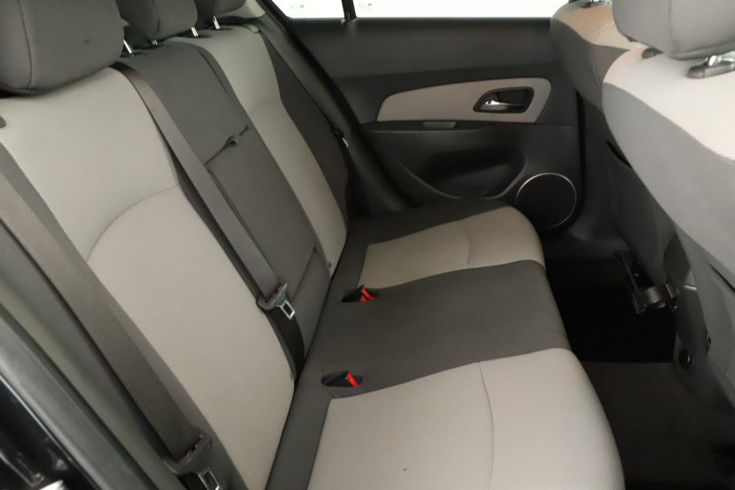 Chevrolet Cruze, 2010