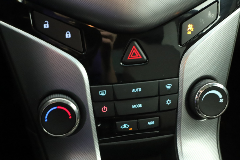 Chevrolet Cruze, 2010