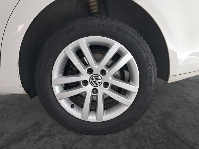 Volkswagen Touran, 2012