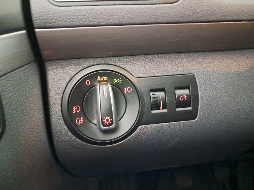 Volkswagen Touran, 2012
