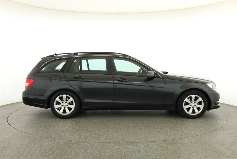 Mercedes-Benz C, 2012