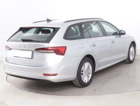 Škoda Octavia - 2023