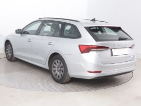 Škoda Octavia - 2023