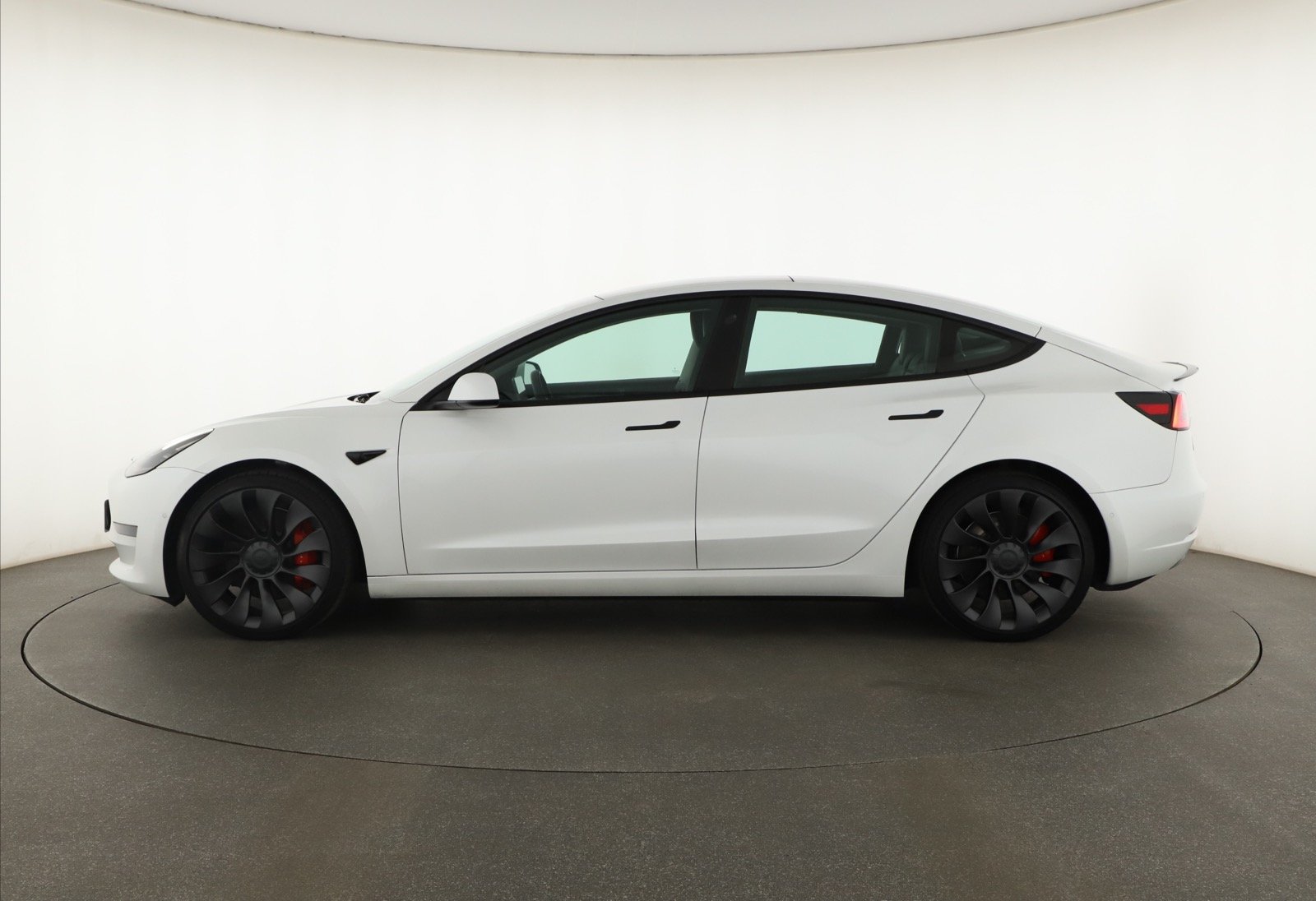 Tesla Model 3 Performance – fotografie 4