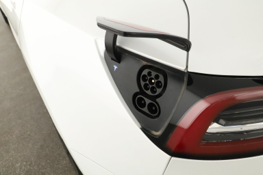Tesla Model 3 - 2021