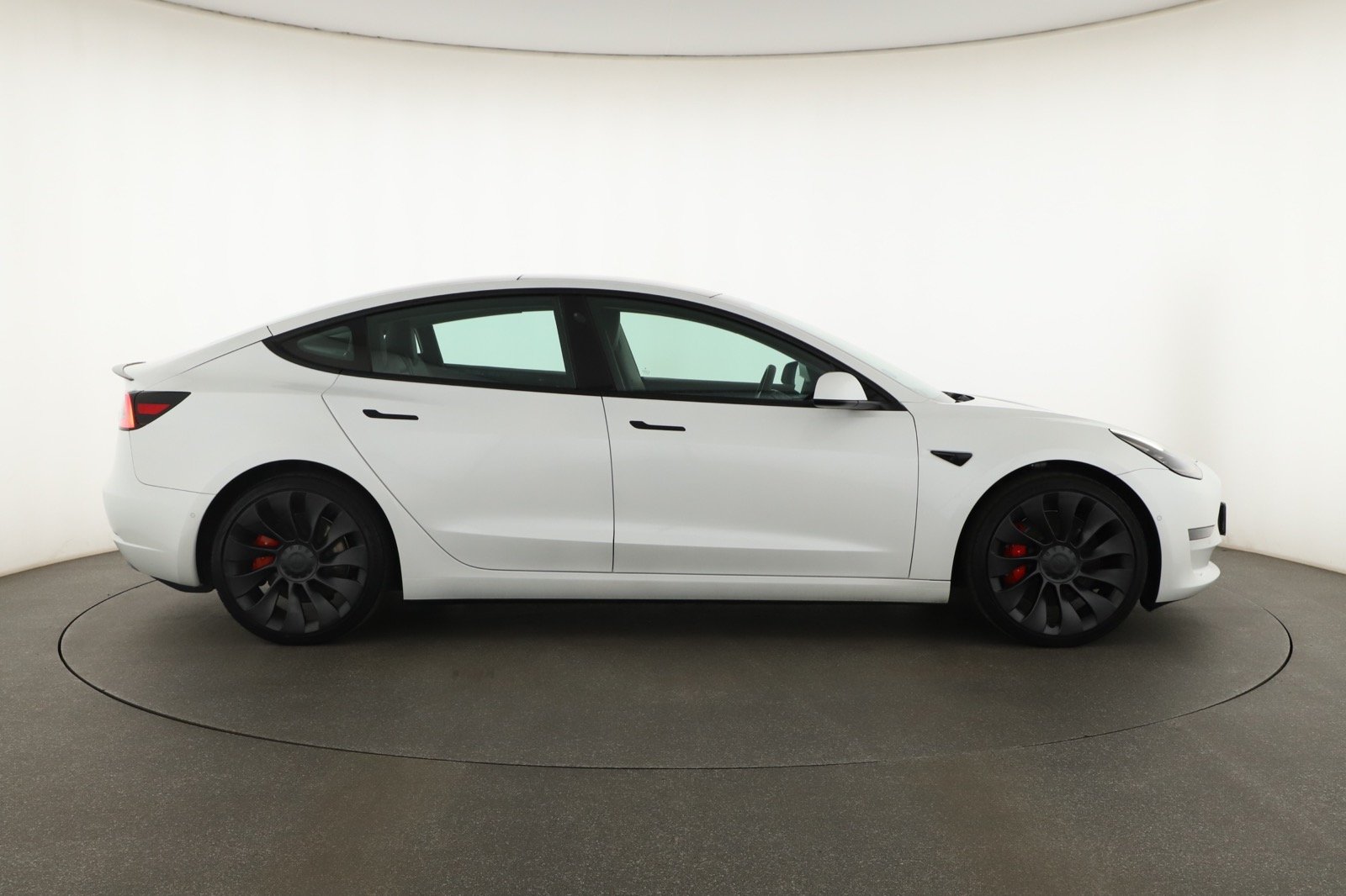 Tesla Model 3 - 2021