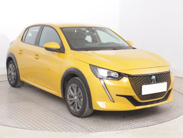 Peugeot e-208 2021