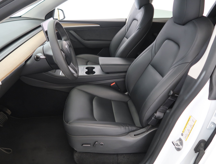 Tesla Model Y, 2022