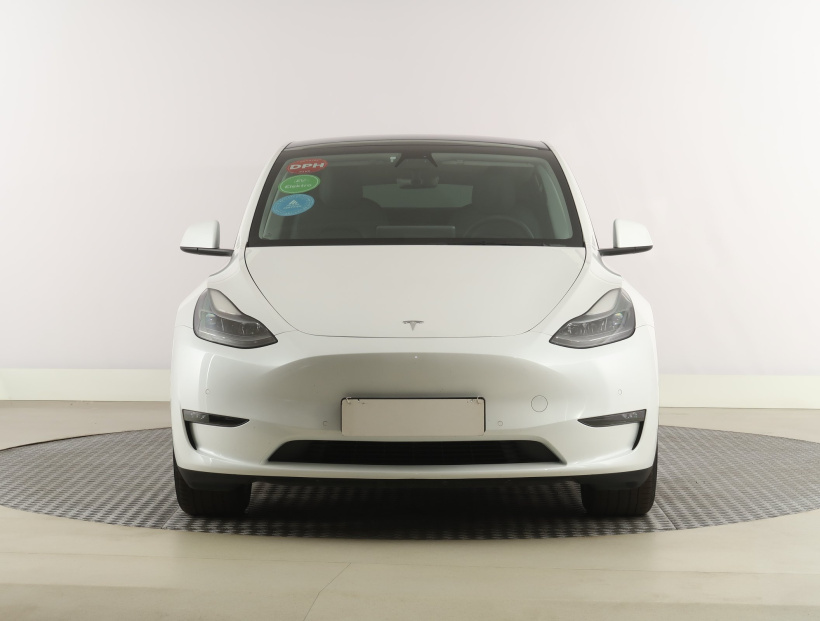 Tesla Model Y, 2022