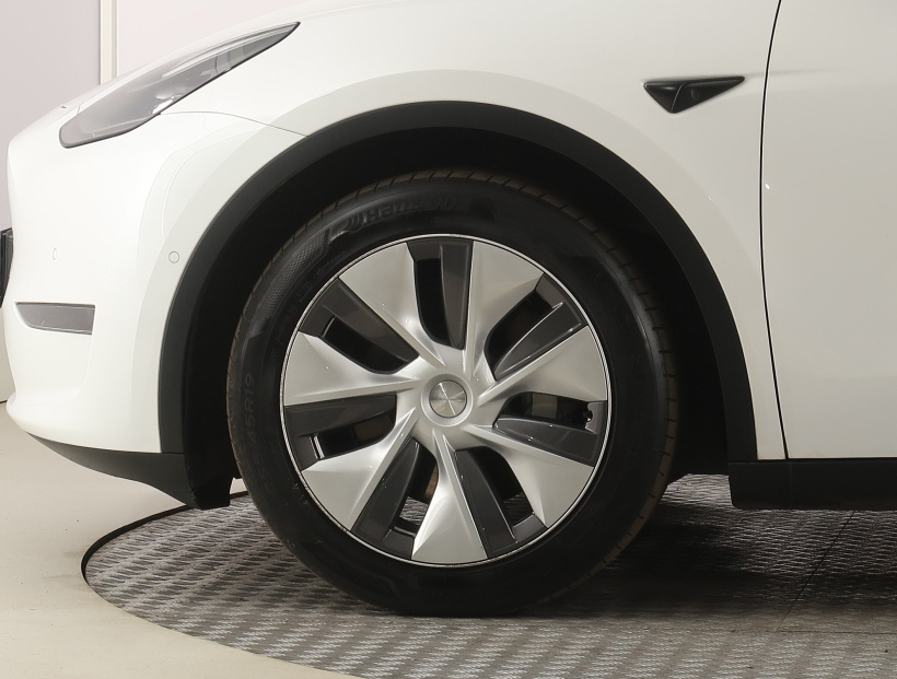 Tesla Model Y, 2022