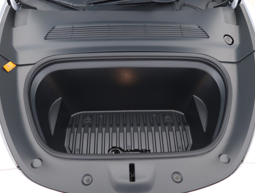 Tesla Model Y, 2022