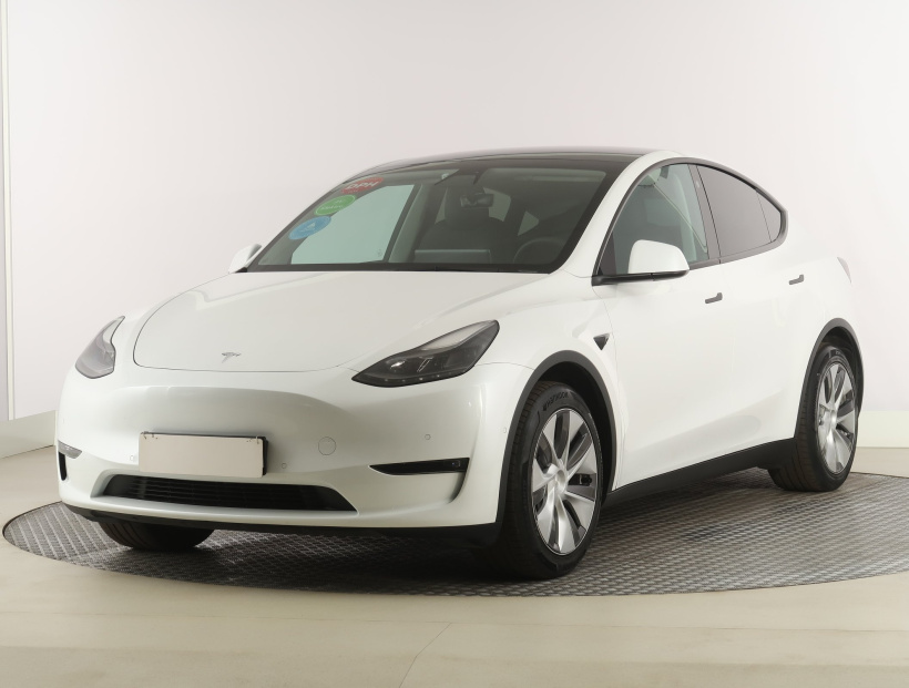 Tesla Model Y, 2022