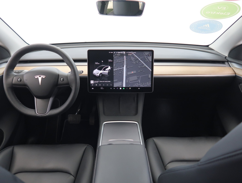 Tesla Model Y, 2022