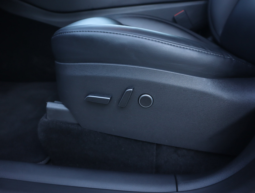 Tesla Model Y, 2022