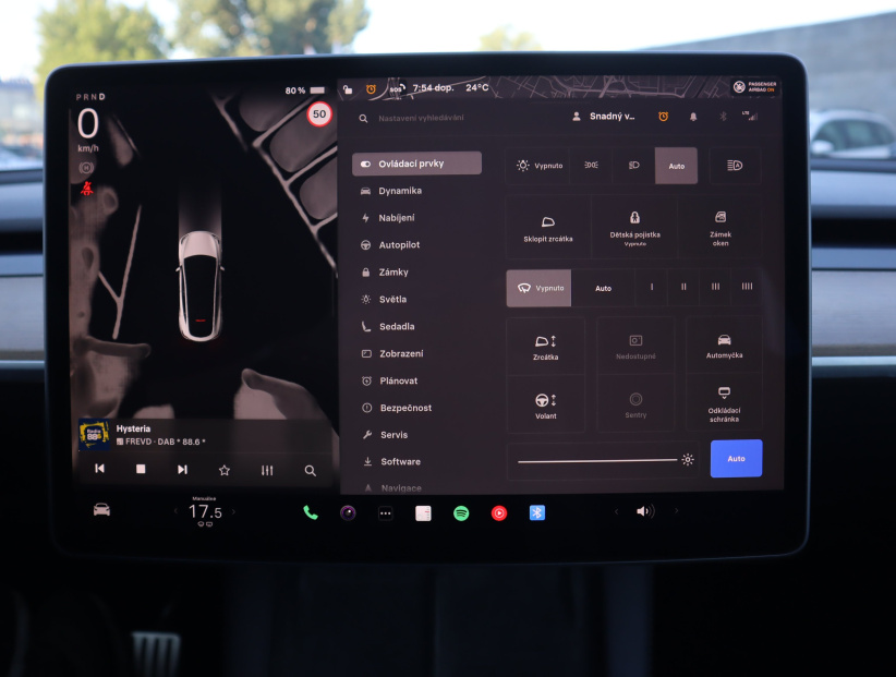Tesla Model Y, 2022