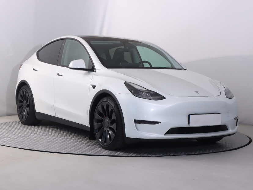 Tesla Model Y, 2022