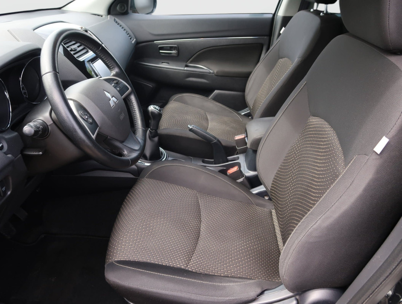 Mitsubishi ASX, 2015