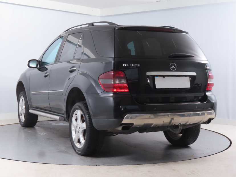Mercedes-Benz ML, 2005