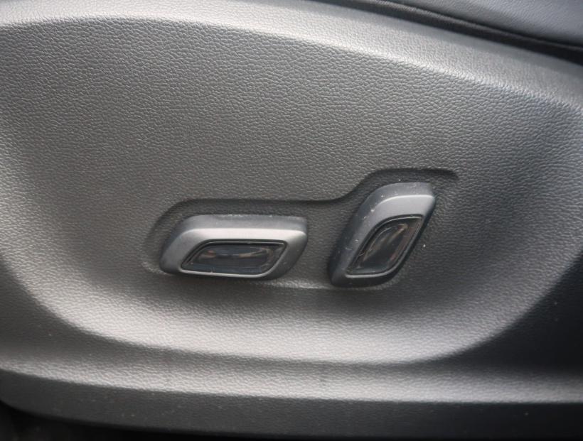 MG ZS SUV, 2024