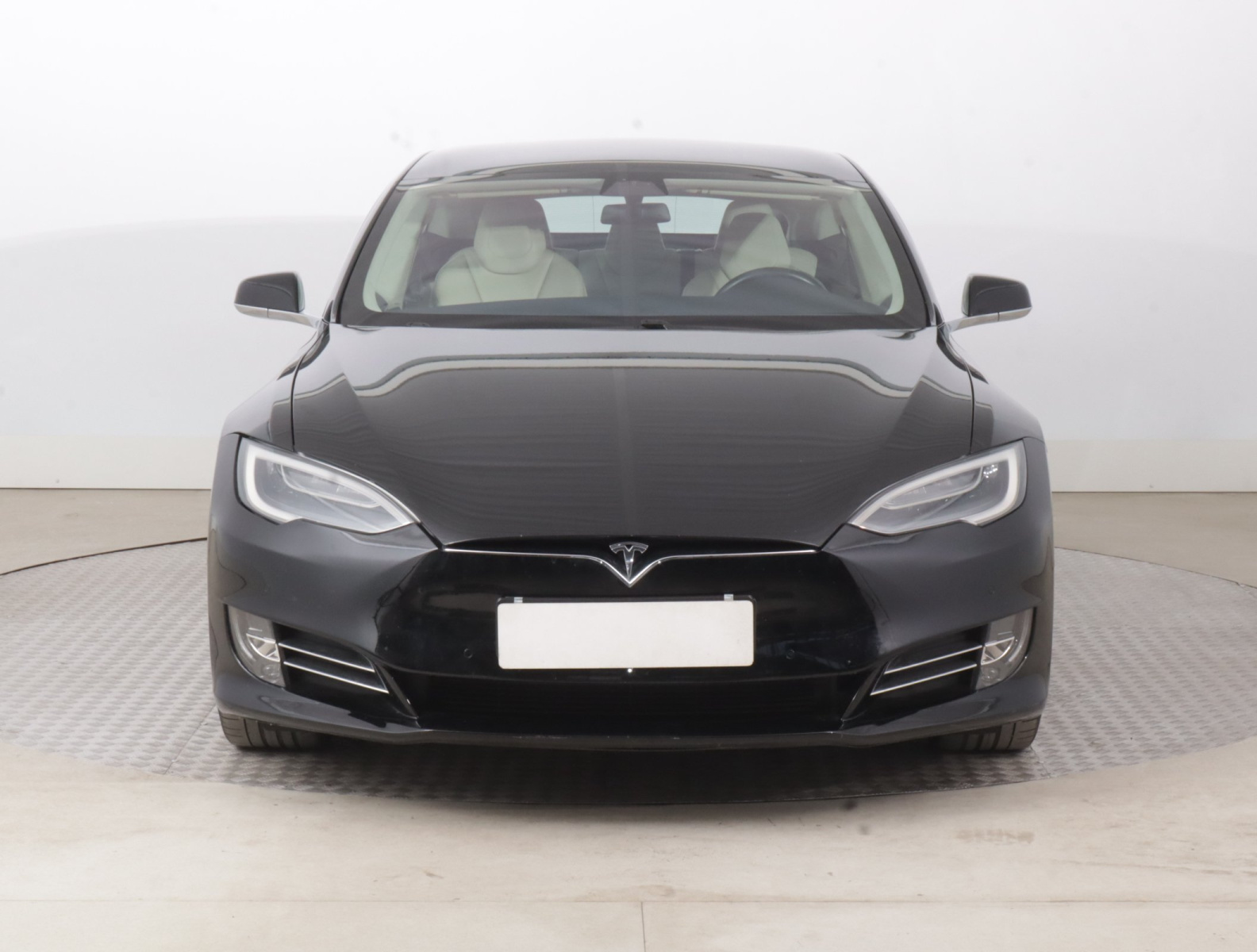 Tesla Model S 100D – fotografie 2
