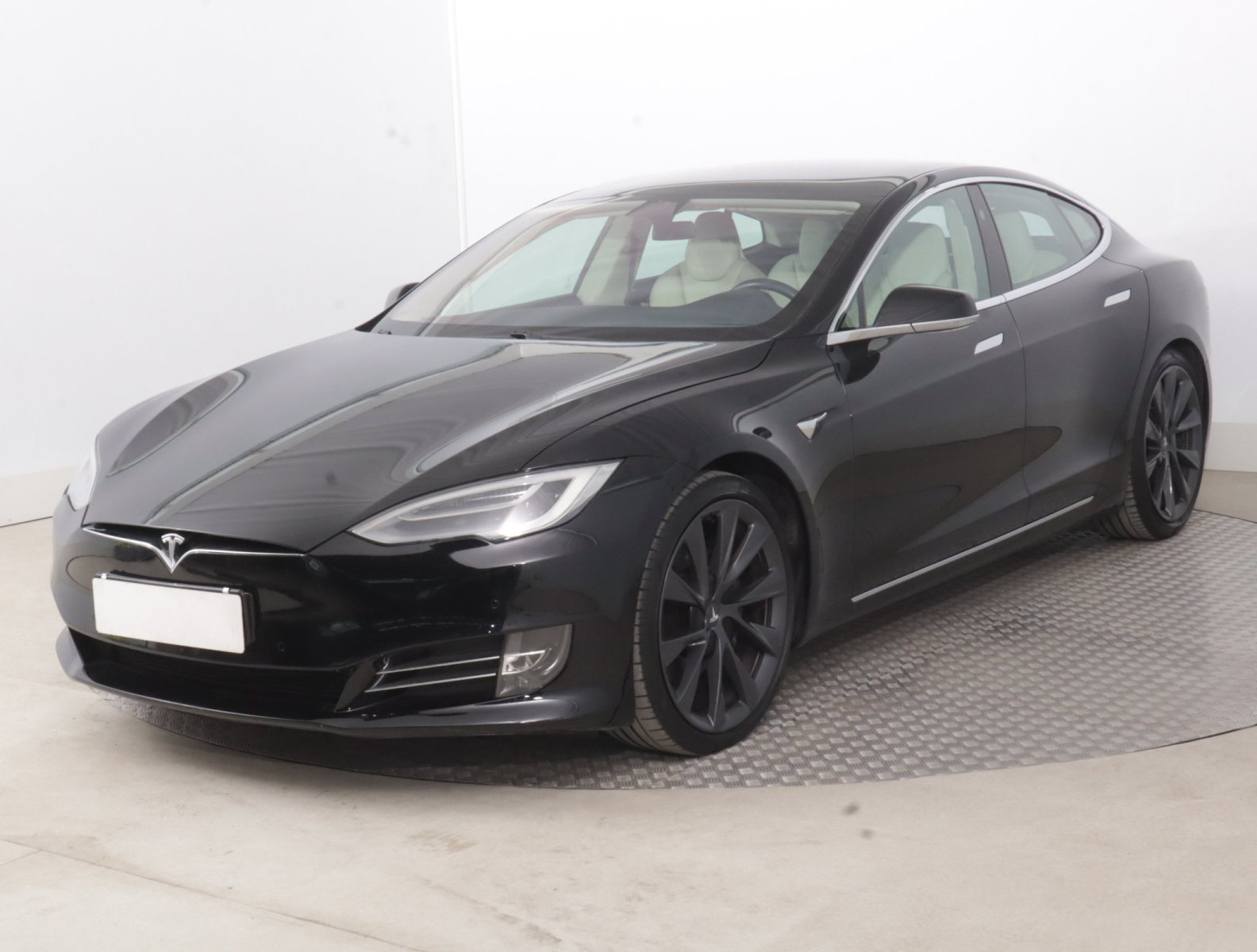 Tesla Model S 100D – fotografie 3