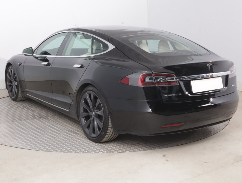 Tesla Model S, 2019