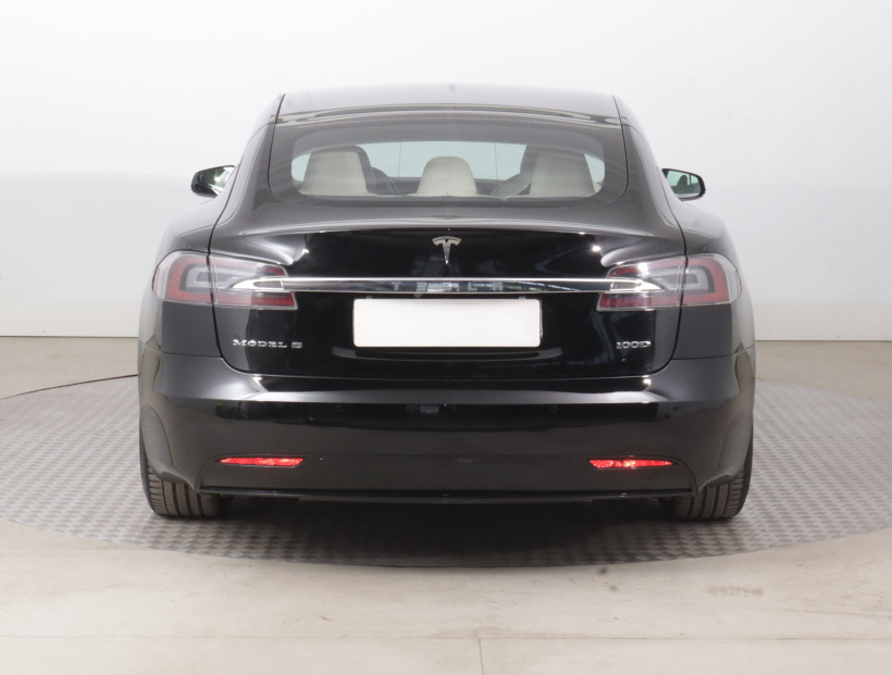 Tesla Model S, 2019