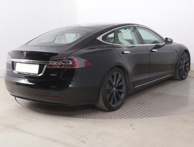 Tesla Model S, 2019