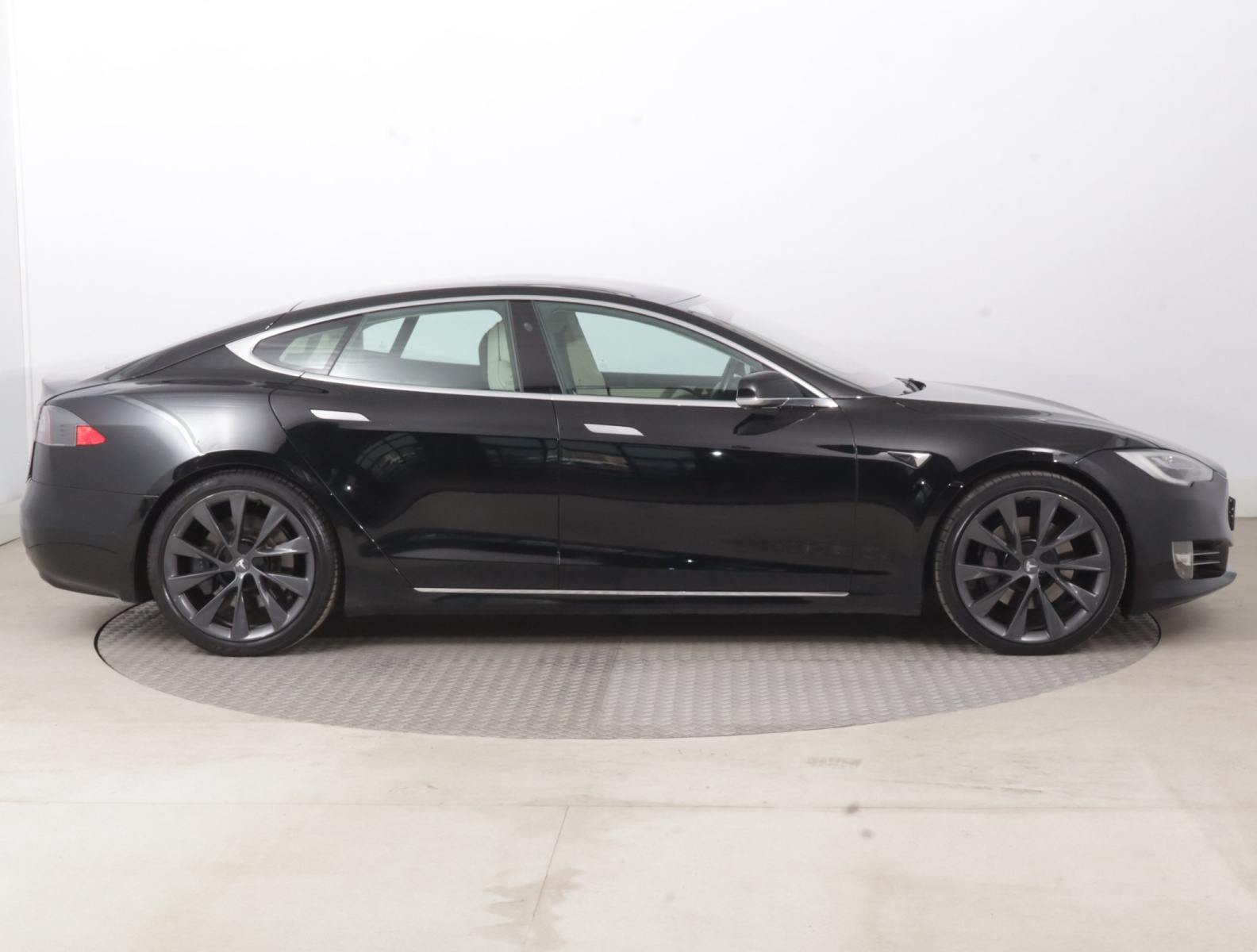 Tesla Model S 100D – fotografie 8