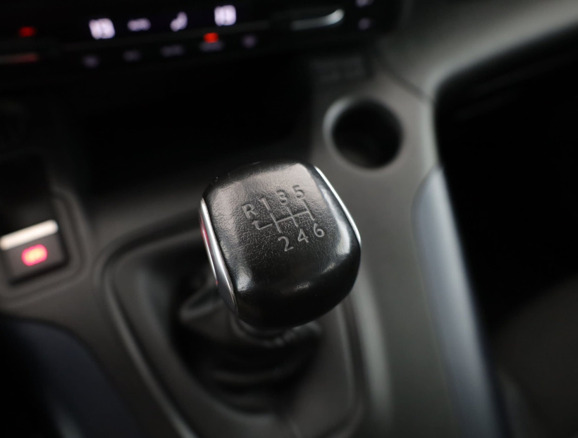 Peugeot Rifter, 2020