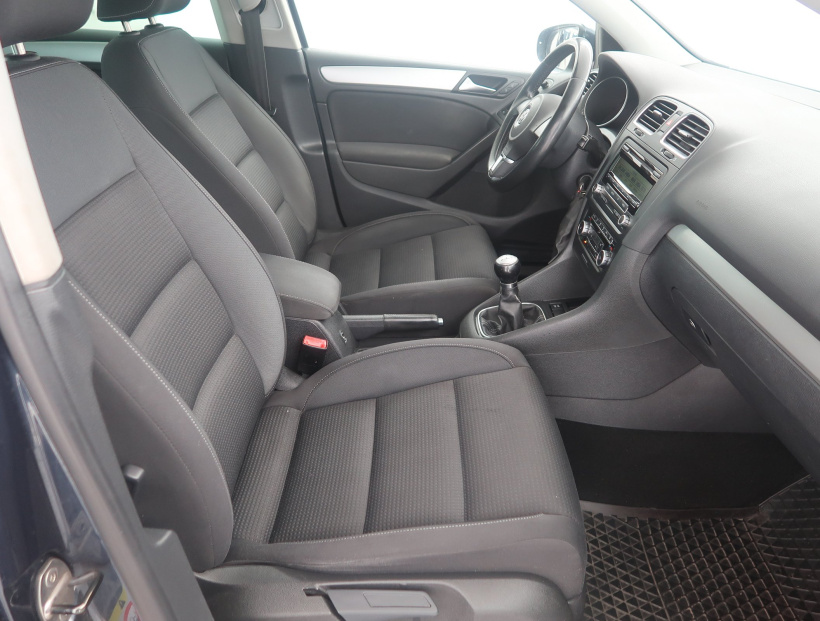 Volkswagen Golf, 2010