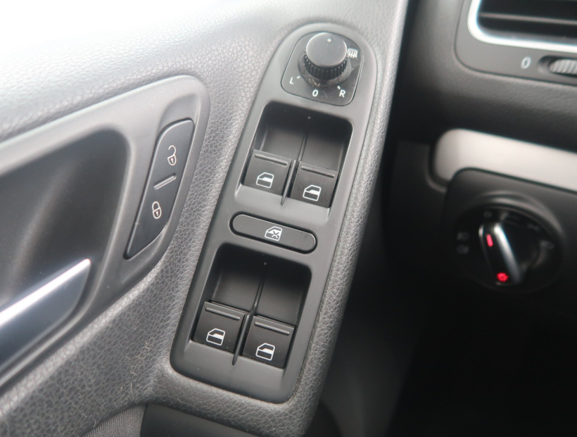 Volkswagen Golf, 2010