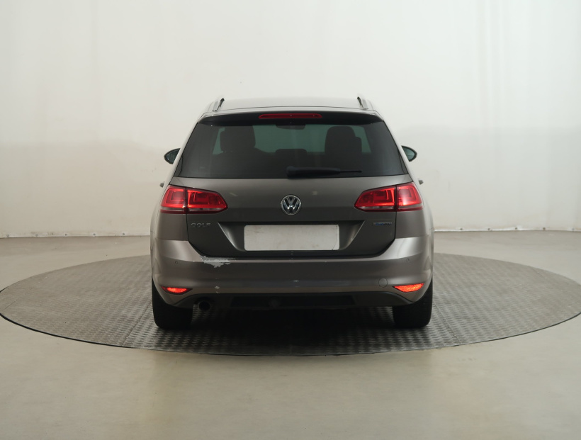 Volkswagen Golf, 2016